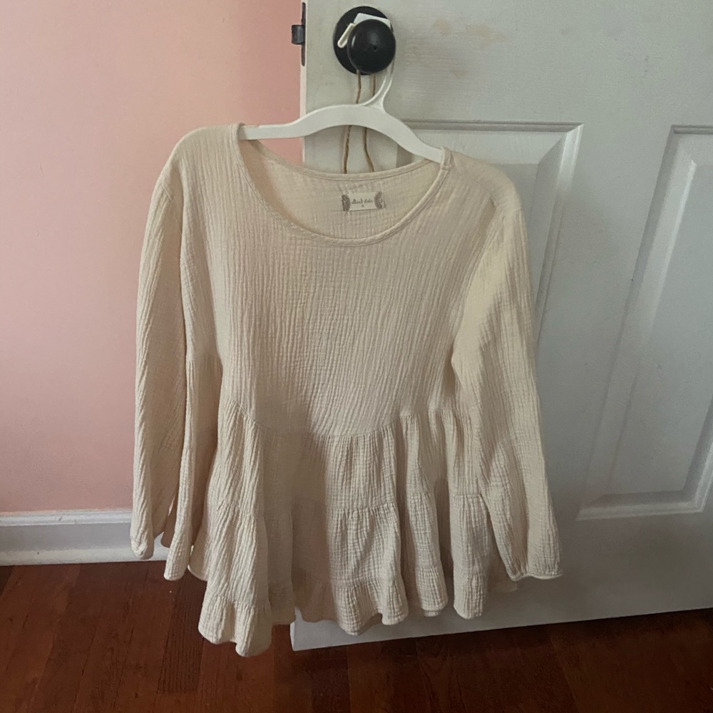 Cute altar’d state smocked top